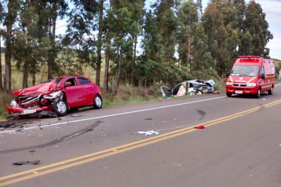 O trânsito ficou em meia pista, mas já foi liberado