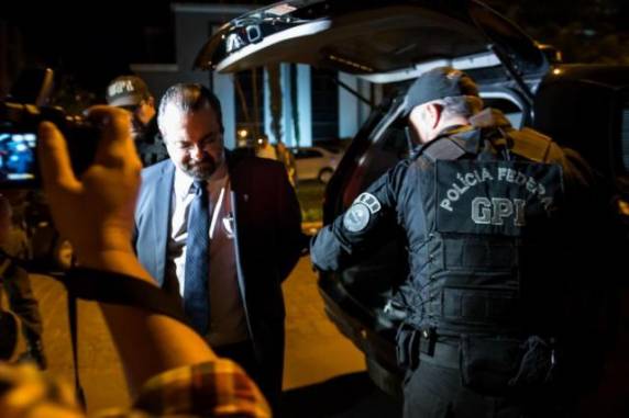 edido foi feito pela Defensoria Pública com 

objetivo de assesgurar o pagamento das indenizações dos clientes prejudicados
