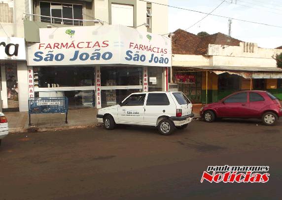 Os ladrões agiram no clarear do dia deste domingo (30)
