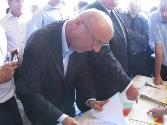 Município recebe novo ônibus do Governo Estadual