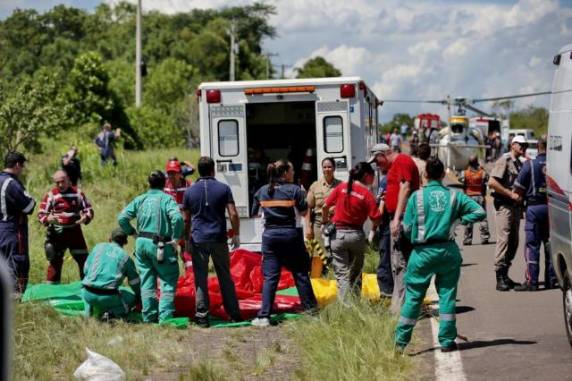 Acidente ocorreu no começo da tarde desta terça-feira, deixando seis mortos 

e dezenas de feridos