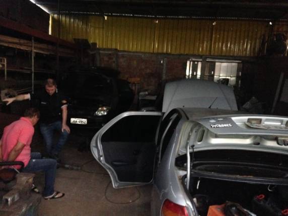 Polícia Civil cumpre, 

desde o início da manhã desta terça-feira, 37 mandados de busca e apreensão e 18 mandados de prisão temporária