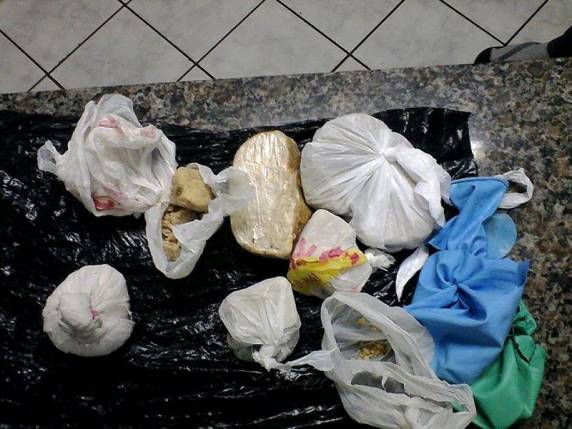 Acusada transportava a droga dentro de um ônibus, vindo de Porto Alegre