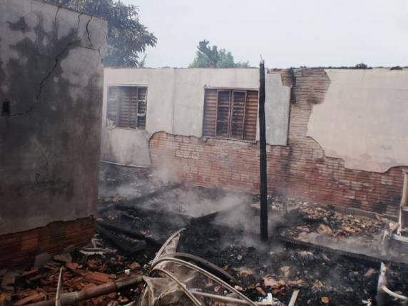 Houve apenas danos materiais 