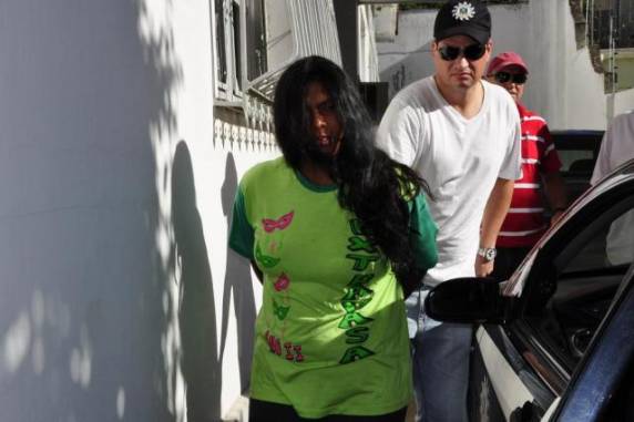 Depois de asfixiar menina, mulher tentou esconder o corpo em um matagal nas proximidades de 

casa e registrou ocorrência policial por desaparecimento na delegacia da cidade