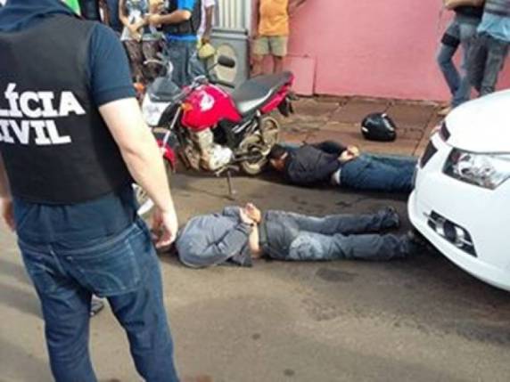 Dois bandidos foram presos