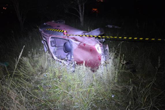 Mirela Encarnação dos Santos, de 17 anos, estava em um corsa que capotou
