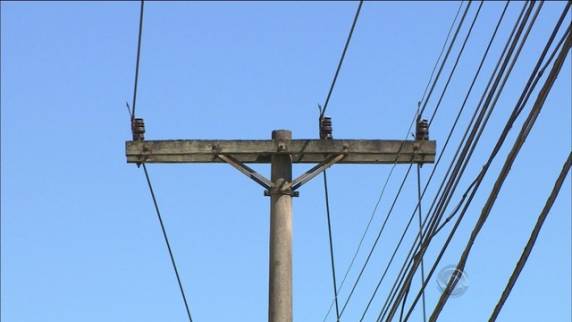Morador e empresários reclamam de prejuízos devido a quedas de energia