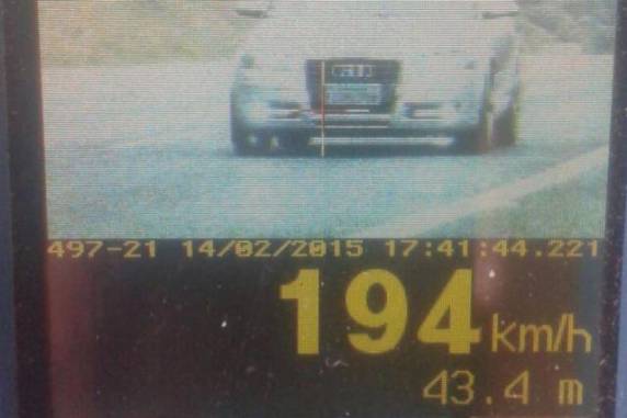 Na madrugada de quinta para sexta-feira, outro 

condutor foi pego a 170 km/h na rodovia