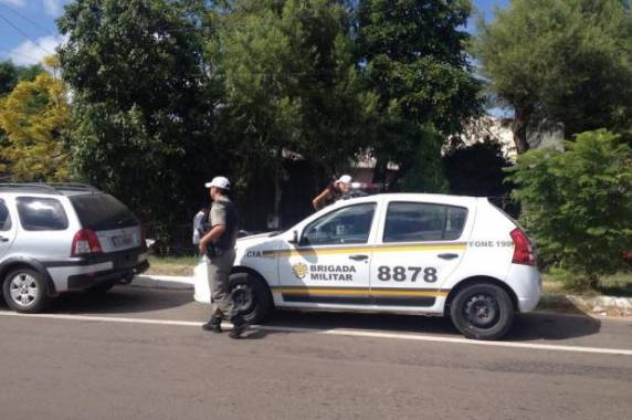 Cinco são presos por tráfico de 

drogas em Santa Maria