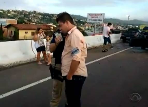 Advogado parou carro e dormiu em cima de viaduto em Novo Hamburgo