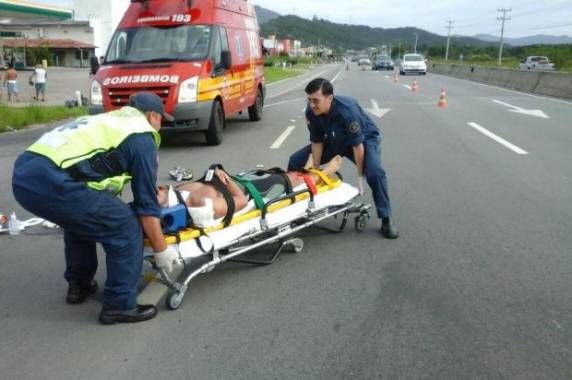 Vítima sofreu ferimentos leves, 

segundo informações da Polícia Militar Rodoviária
