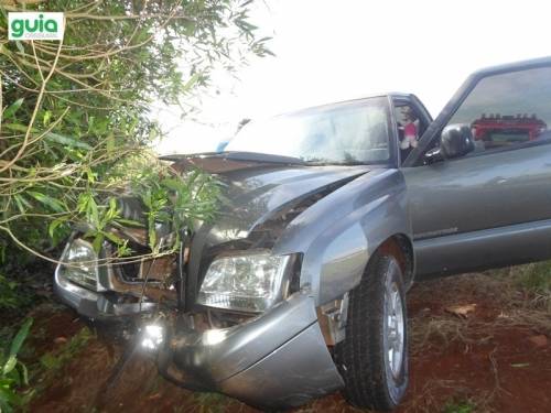 Acidente ocorreu na madrugada deste domingo