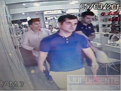 As imagens foram 

registradas depois de furtarem em uma loja em Ijuí