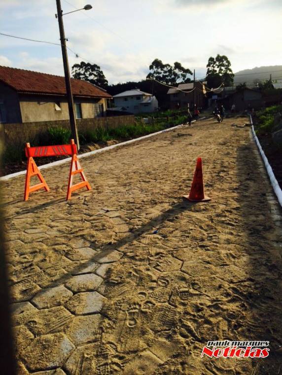 Pavimentação de uma rua em Sertãozinho está finalizada
