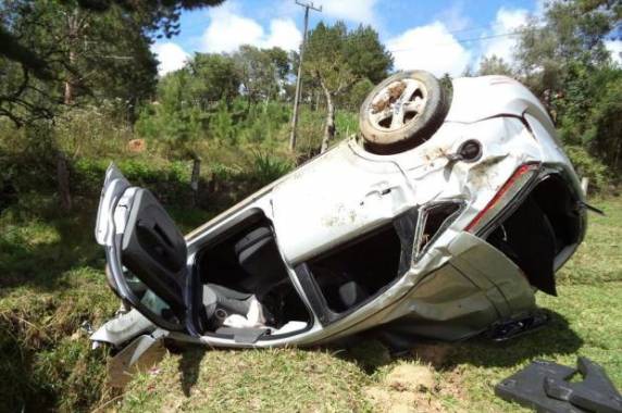 Dois passageiros eram adultos e quatro eram crianças