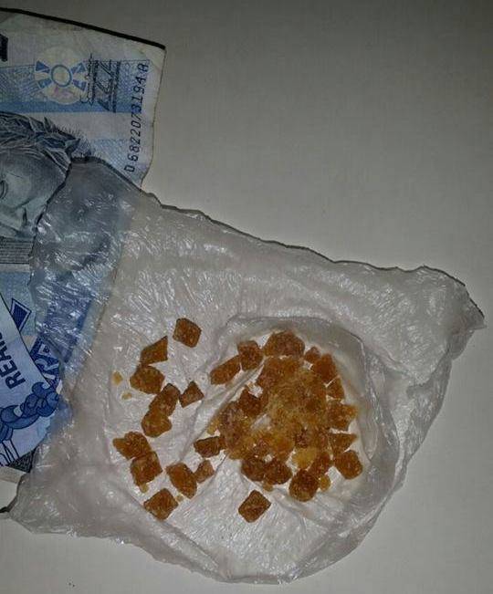 Os dois possuem várias passagens pela polícia