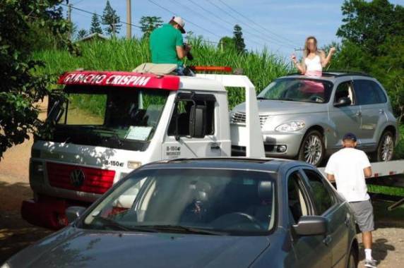 Cena deixou o trânsito lento na BR-470, por volta das 15 horas