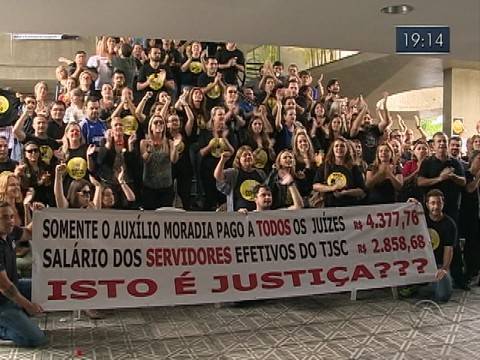 Representantes do sindicato e Tribunal tiveram reunião 

nesta sexta (17)