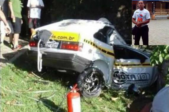 Motorista de um dos veículos teria perdido o controle do carro e atropelado o pedestre
