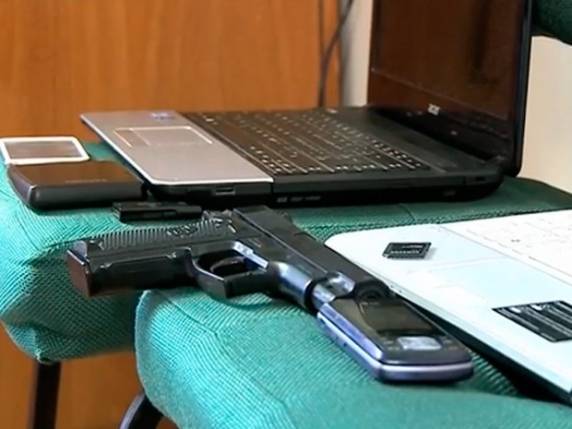 Jovem de 23 anos invadia perfis em redes sociais em busca das imagens