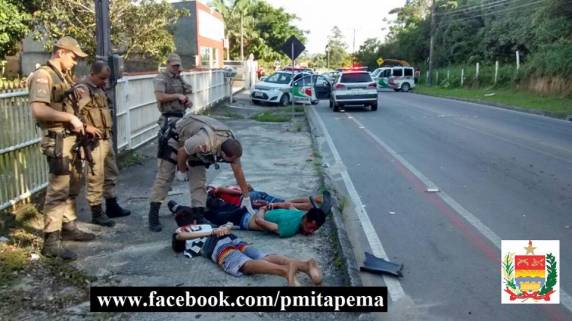 A ação contou com policiais militares de Itapema, Porto Belo e Bombinhas