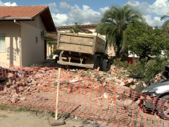 Motorista puxou freio de mão com veículo desligado, segundo GM da cidade