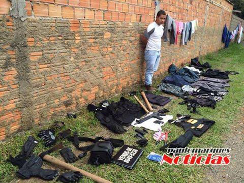A Polícia, ainda segue nas buscas aos 

demais integrantes da quadrilha