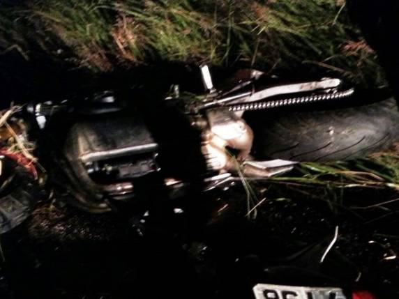 Acidente aconteceu por volta das 18h deste sábado (9) na BR-282.
No mesmo horário, carro capotou e idoso teve lesões graves no Oeste.