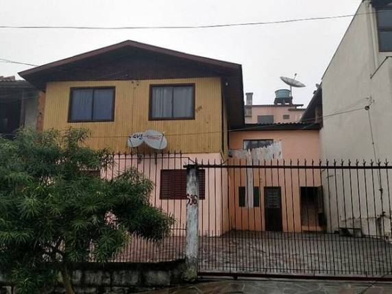 Suspeito disse que havia se desentendido com a mãe, com quem morava
