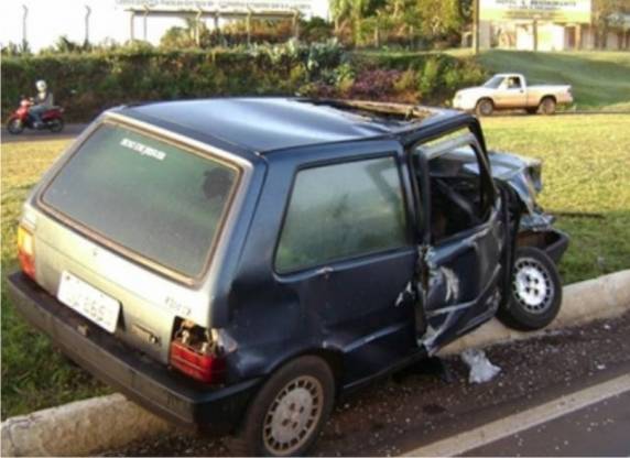 Segundo a PRF, colisão teria ocorrido quando o condutor do Fiat Uno invadiu a rodoia BR 285 na tentativa de 

ingressar na ERS 155
