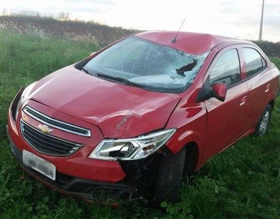 Jovem de 23 anos morreu e irmão de 18 anos teve ferimentos leves