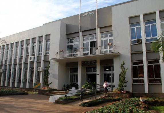 Área de atuação é para 

escolas municipais, Setor de Pessoal e Departamento de Patrimônio