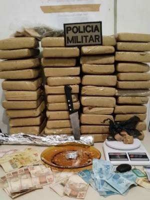 Polícia apreendeu em casa 50 quilos de maconha e 100 gramas de crack
