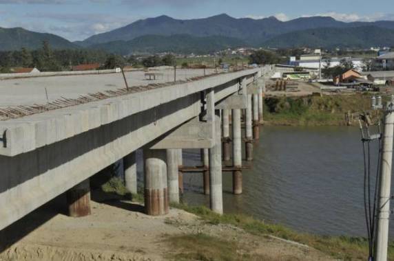 Ministério das Cidades repassou R$ 5,2 milhões para o município quitar a 

dívida com a empresa responsável pela obra