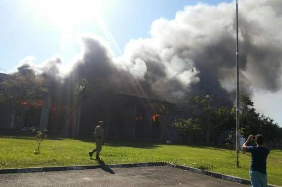 Segundo os bombeiros, desta vez os estragos devem ser maiores do que a ocorrência anterior