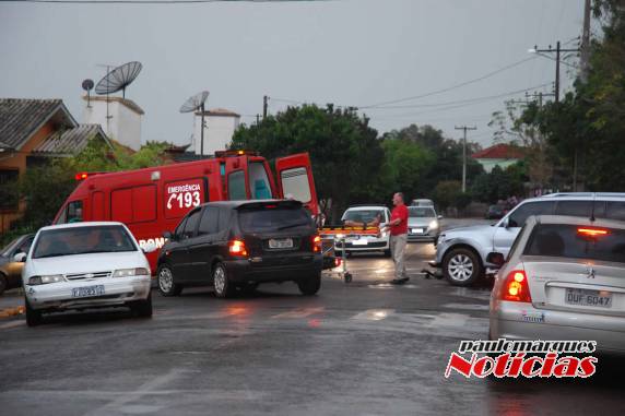 O acidente aconteceu na esquina com a rua Alfredo Henn