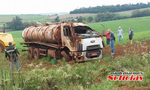 Acidente aconteceu neste domingo 

em São Martinho, e envolveu o GM Celta