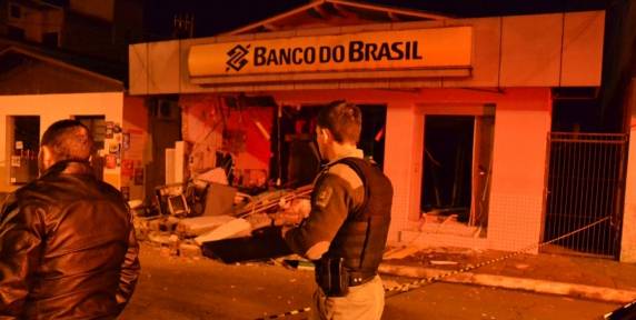 Ação aconteceu na madrugada deste sábado, dia 20, por volta das 2 horas