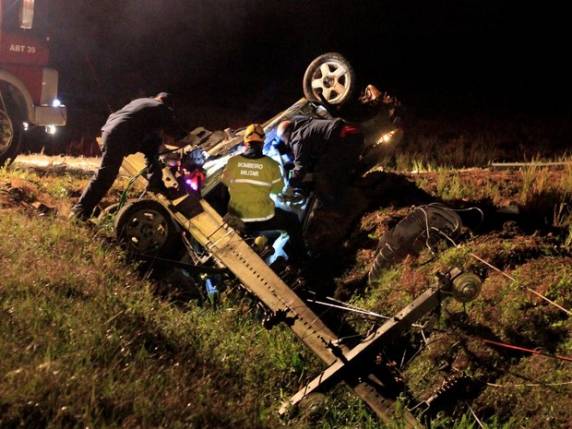 Ele estava de carona e morreu no local do acidente, em Nova Veneza
