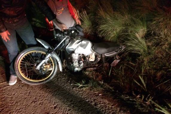 Maicon Polis (17) que estava conduzindo uma moto CG 125 morreu no local do acidente