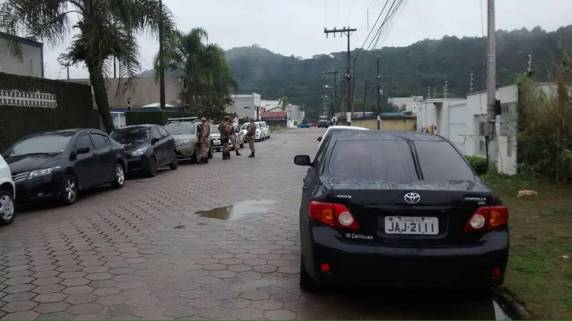 Polícia Militar localizou o automóvel