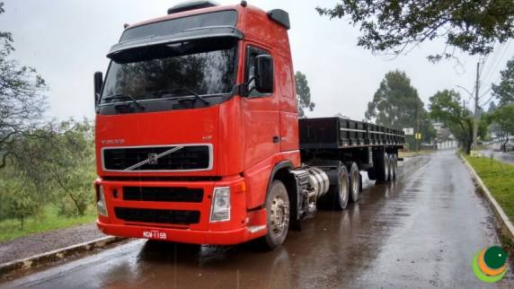 A carreta estava com placas furtadas