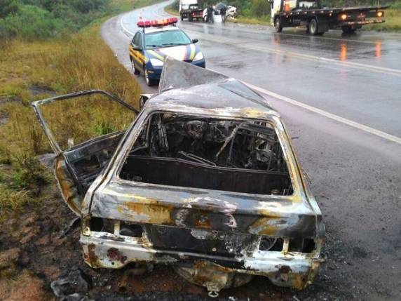 Acidente ocorreu na madrugada deste domingo (12), na BR-285