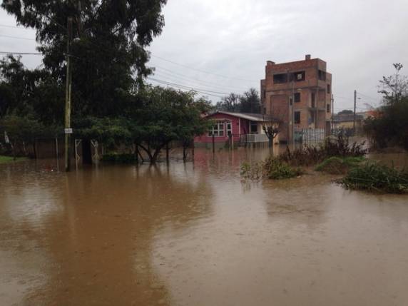 Chuva deste domingo (19) agravou situação na Região Metropolitana