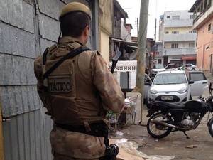 Policiais buscam cumprir 40 mandados de 

busca e apreensão na região