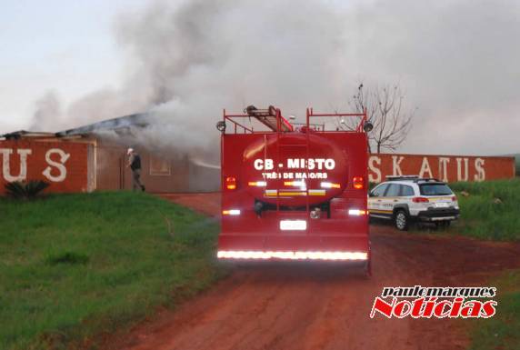Brigada Militar e Corpo de 

Bombeiros foram acionados por volta das 6he55min desta quinta-feira (06)