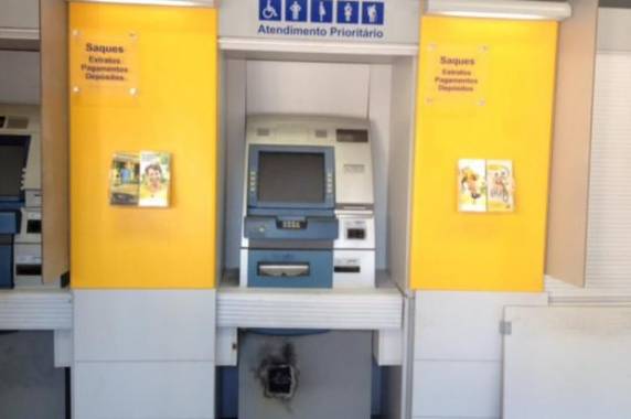 Bandidos 

entraram no Banco do Brasil de Mata por volta das 6h30min