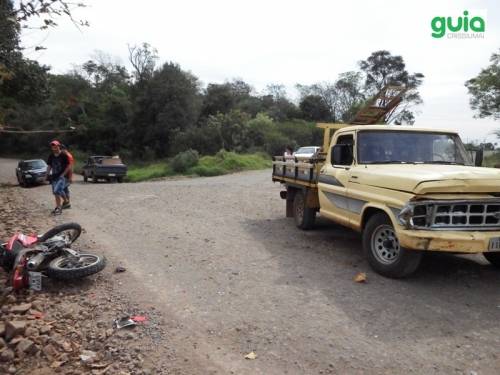 Colisão ocorreu na entrada da Vila Mirim