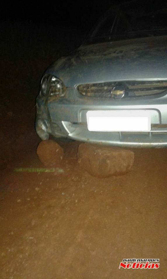 Motorista foi surpreendido durante a noite